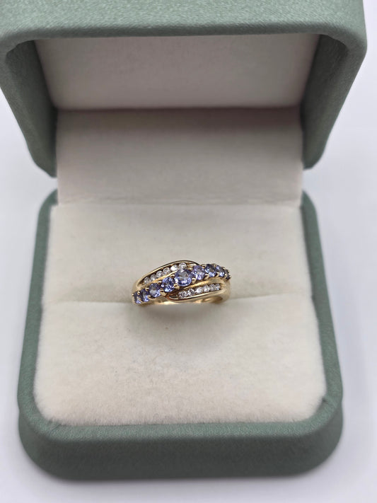 9ct gold tanzanite and diamond ring