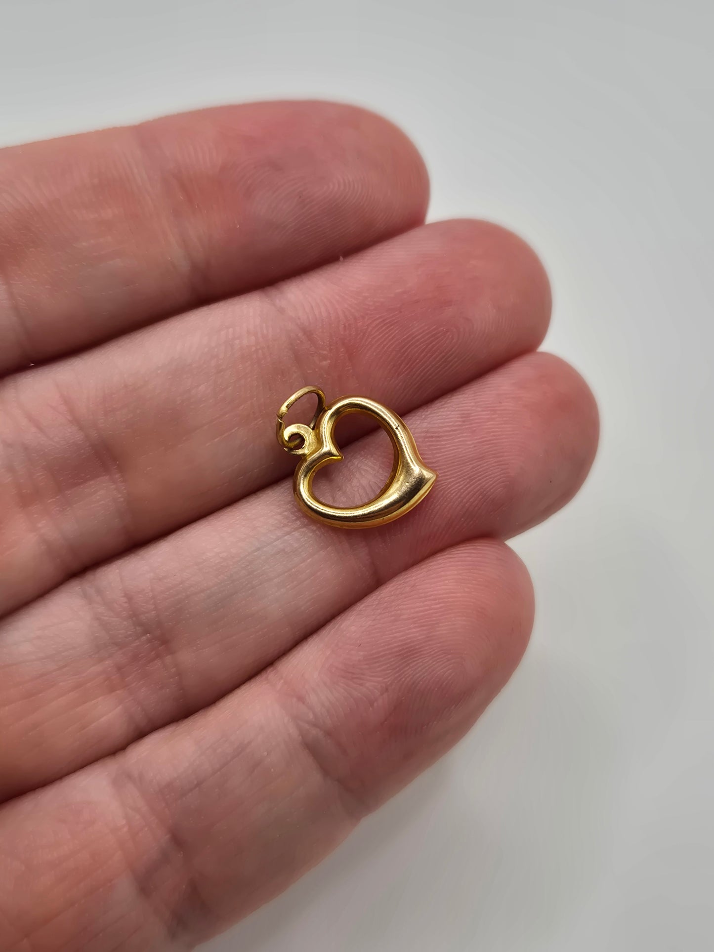 9ct gold heart charm