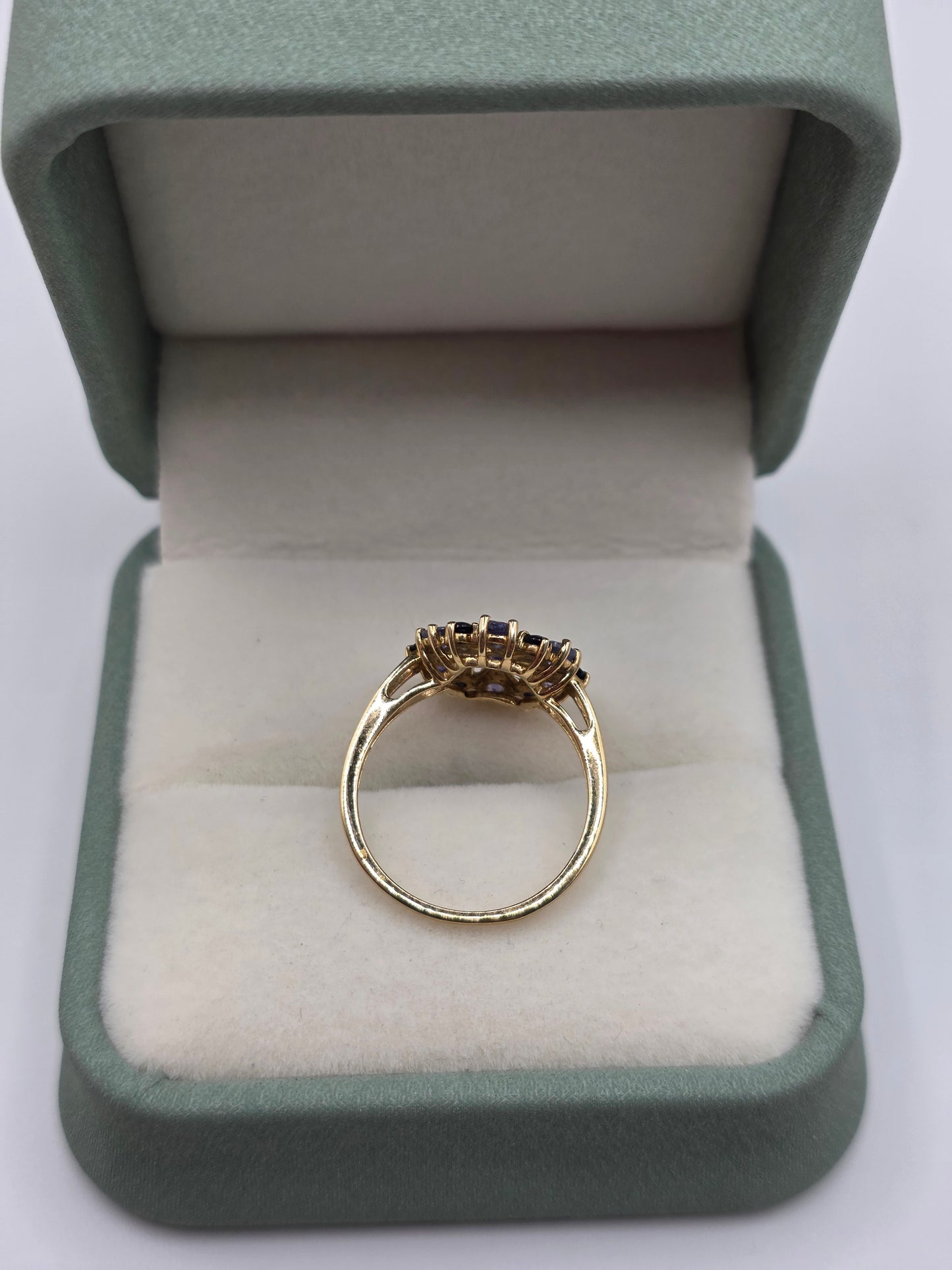 9ct gold sapphire and iolite ring