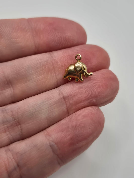 9ct gold elephant charm