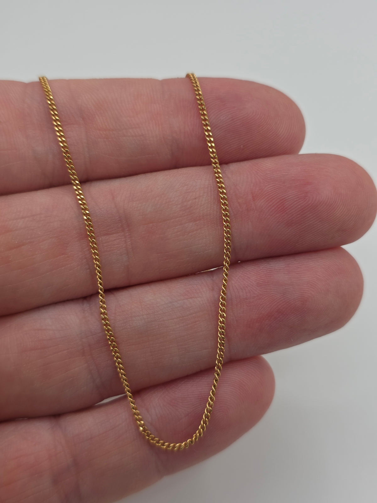 9ct gold chain (105)