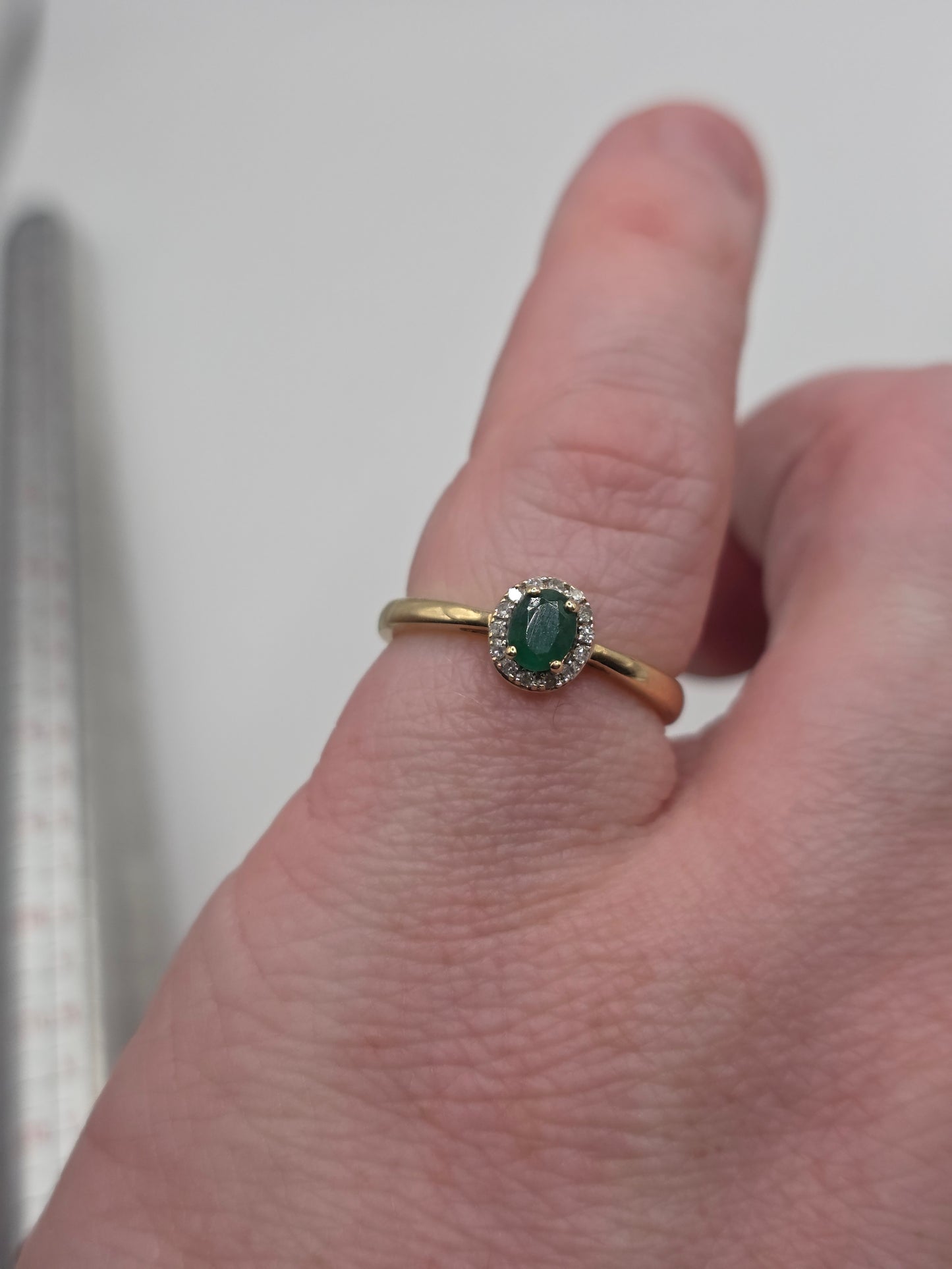 9ct gold emerald and diamond ring