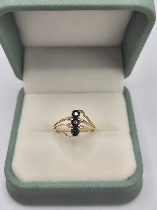 14ct gold sapphire and diamond ring