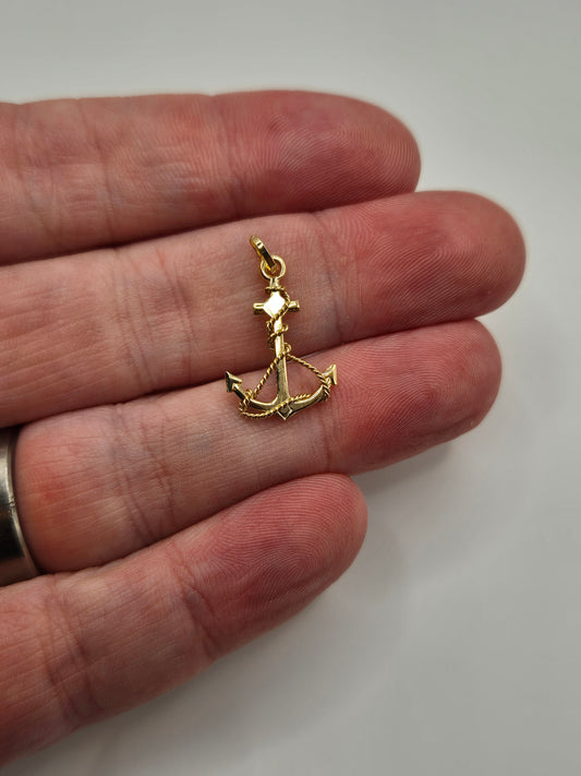 9ct gold anchor charm pendant