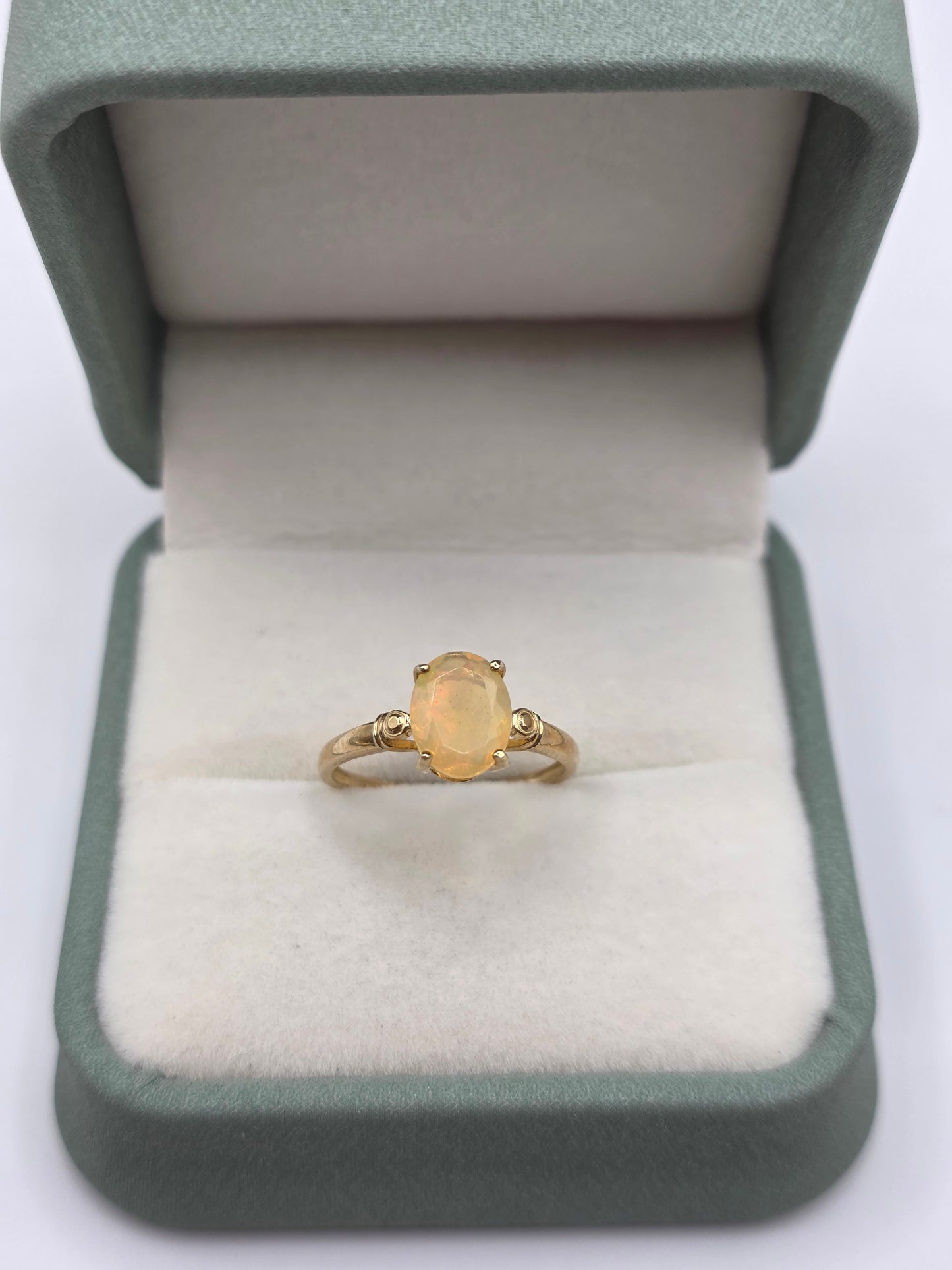 9ct gold opal ring