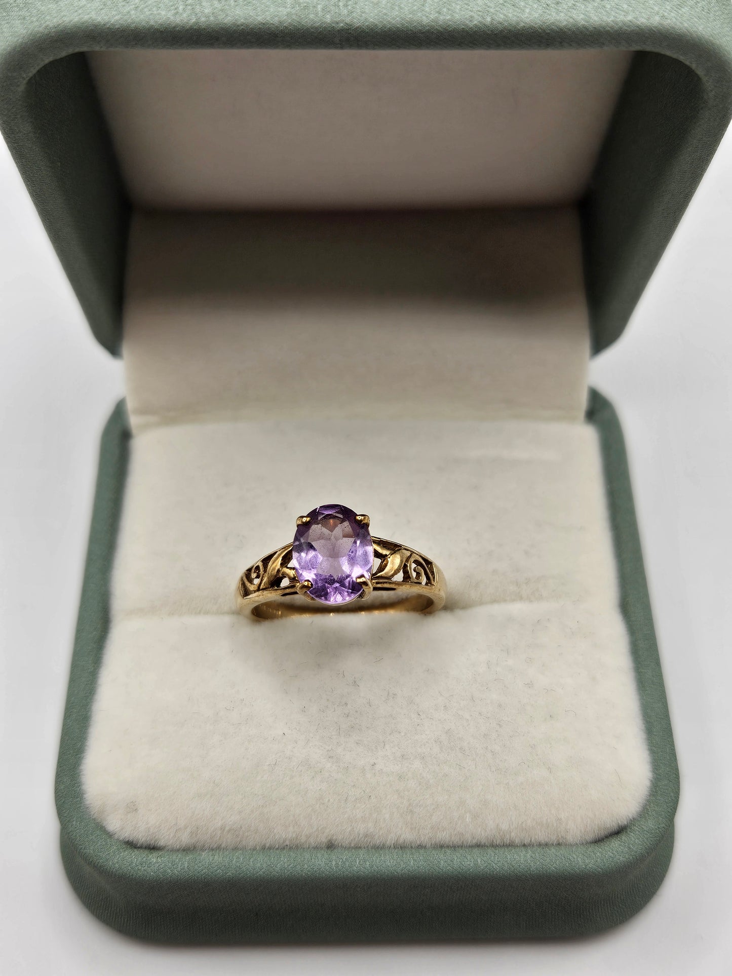 9ct gold amethyst ring