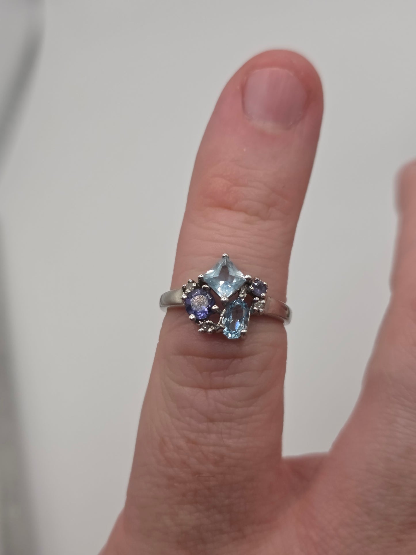 9ct white gold multigem and diamond ring