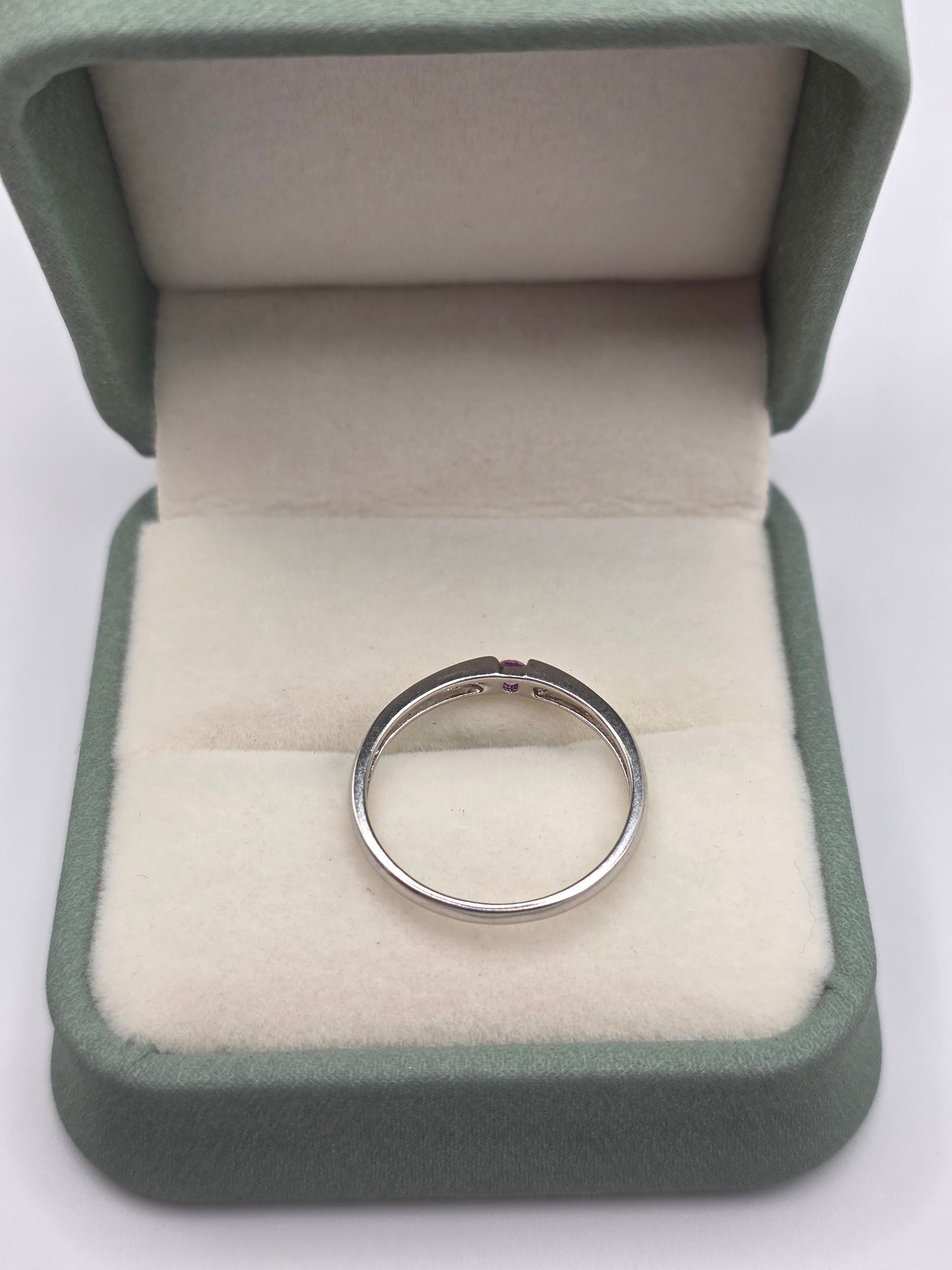 9ct white gold pink topaz ring