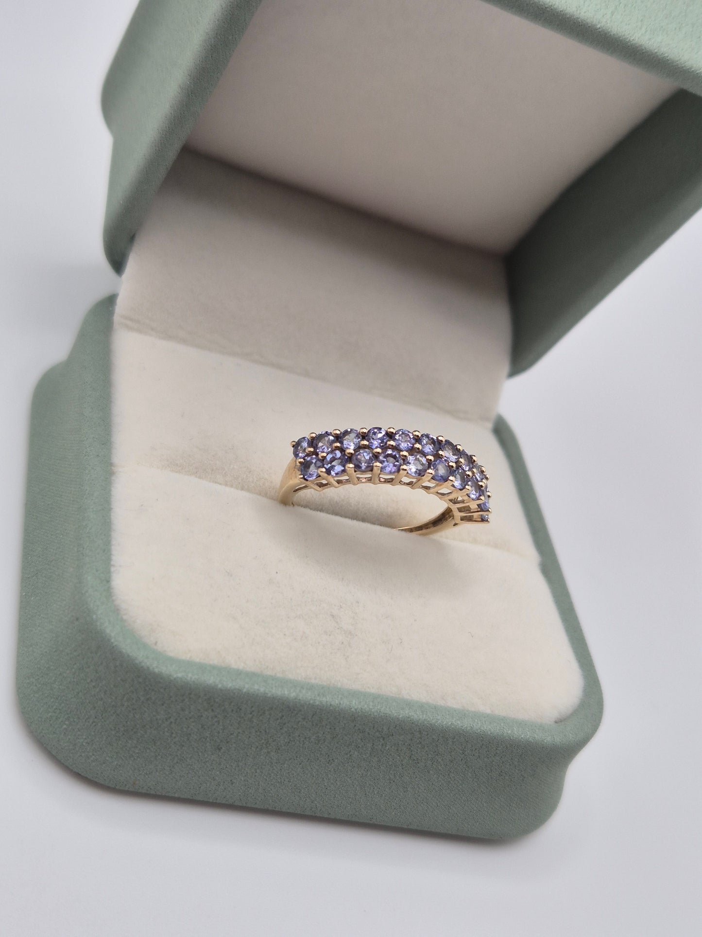 9ct gold tanzanite cluster ring