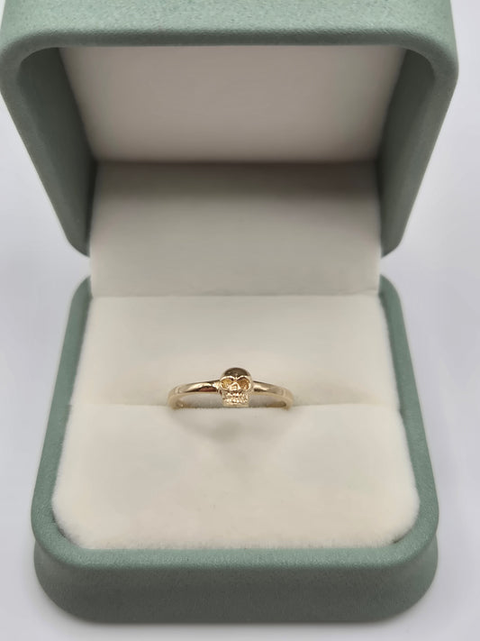 9ct gold skull ring