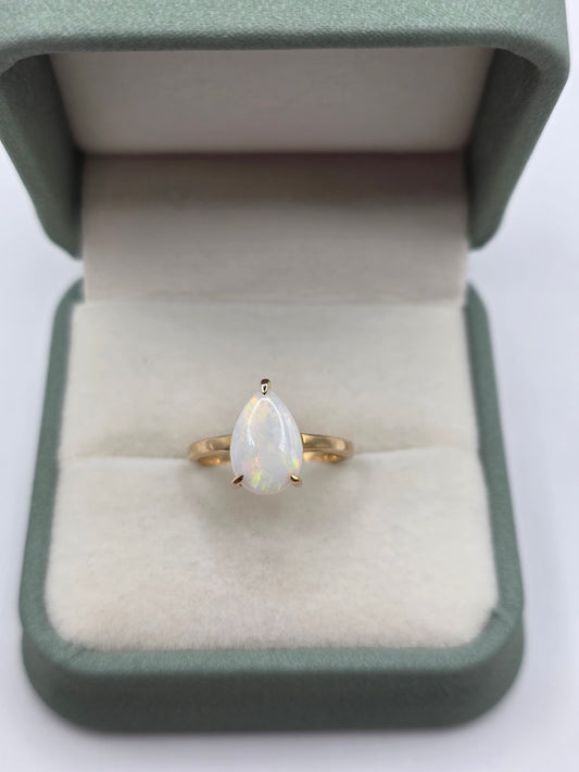 9ct gold opal ring