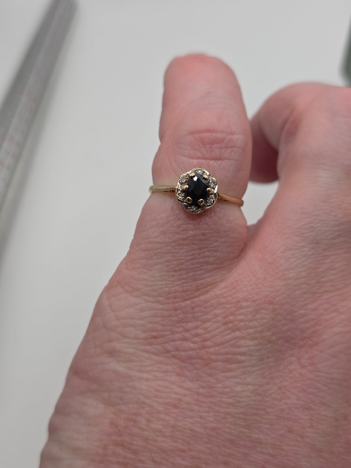 9ct gold sapphire and diamond ring
