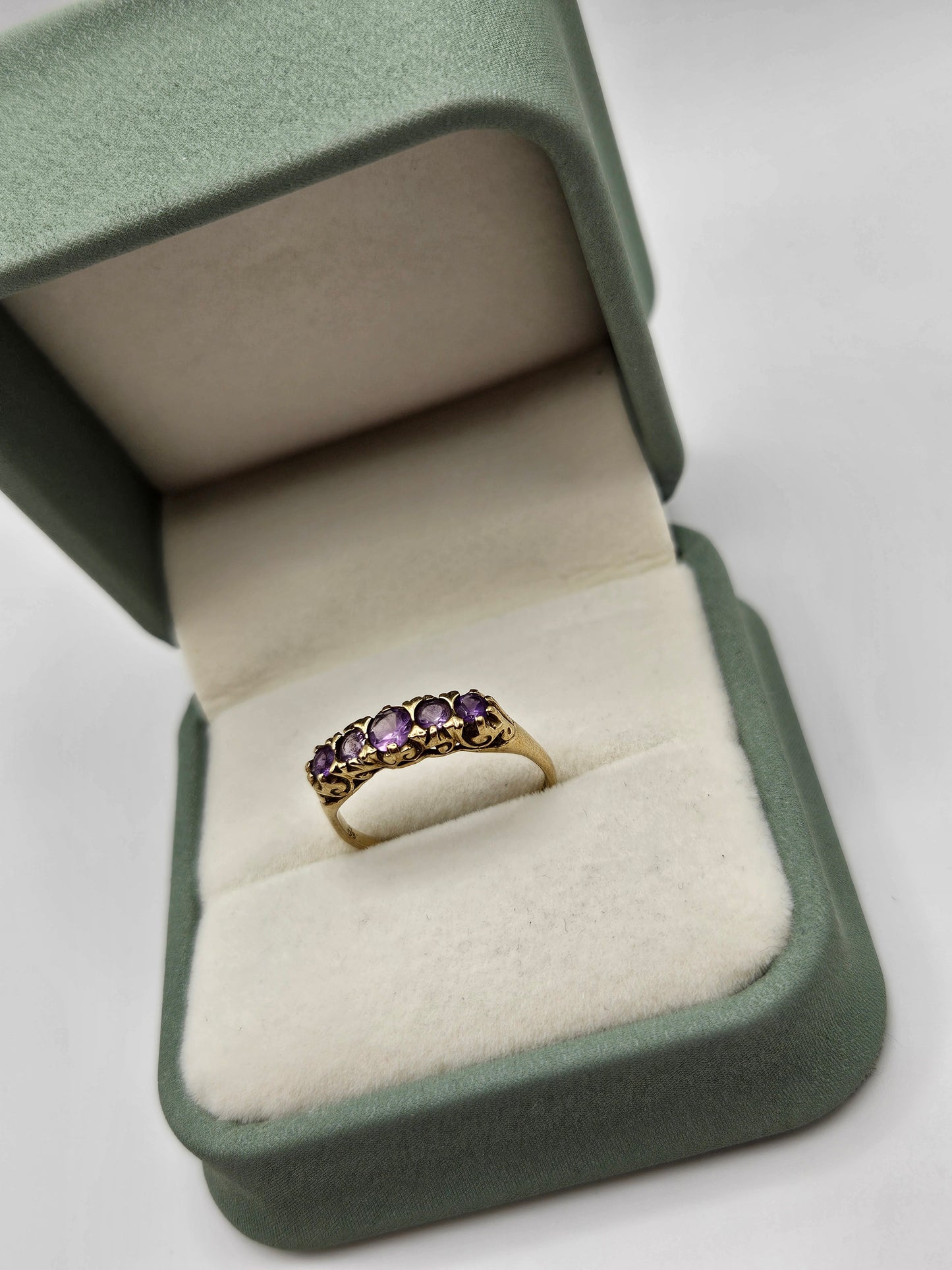 9ct gold amethyst ring