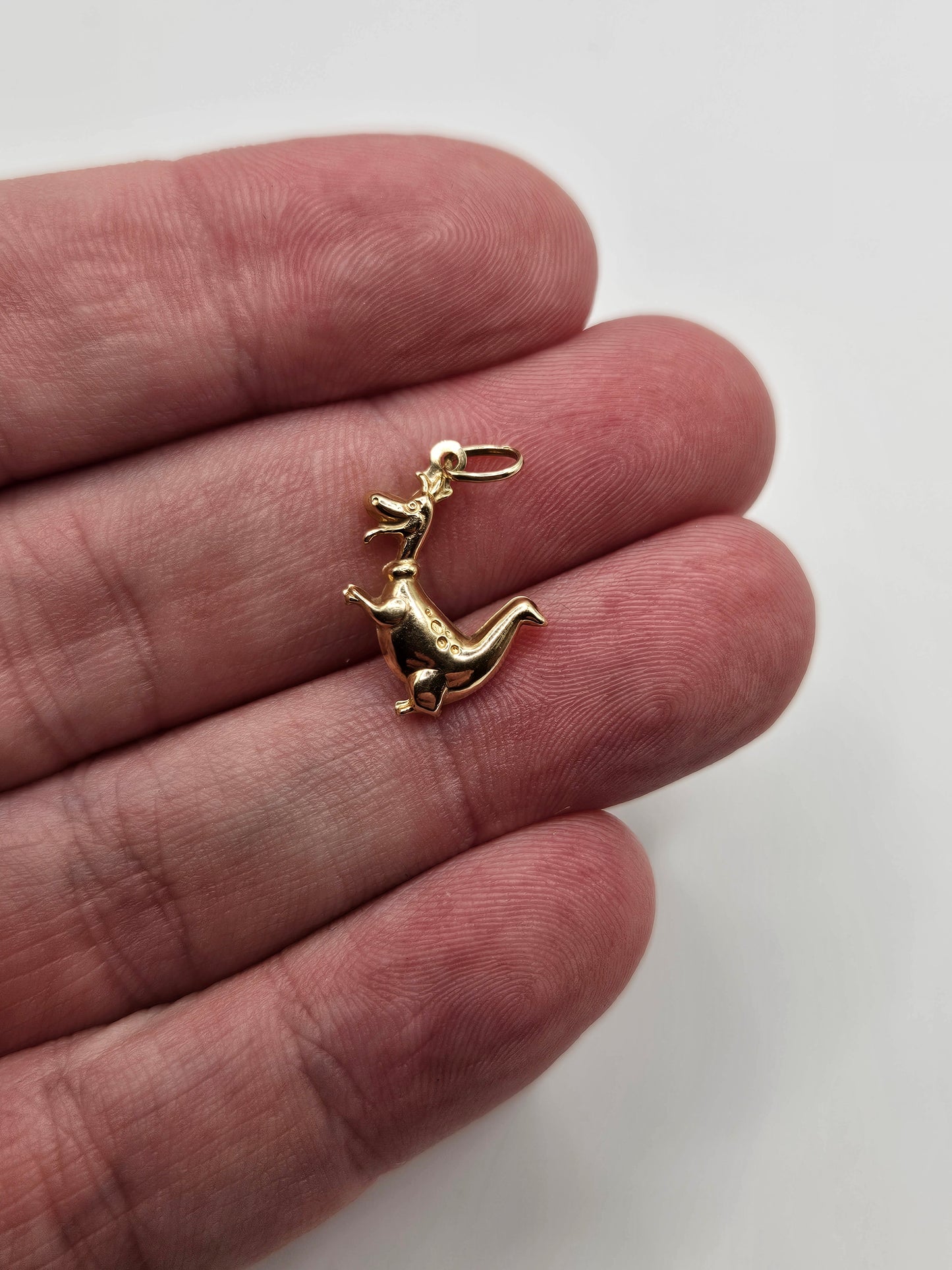 9ct gold dinosaur charm