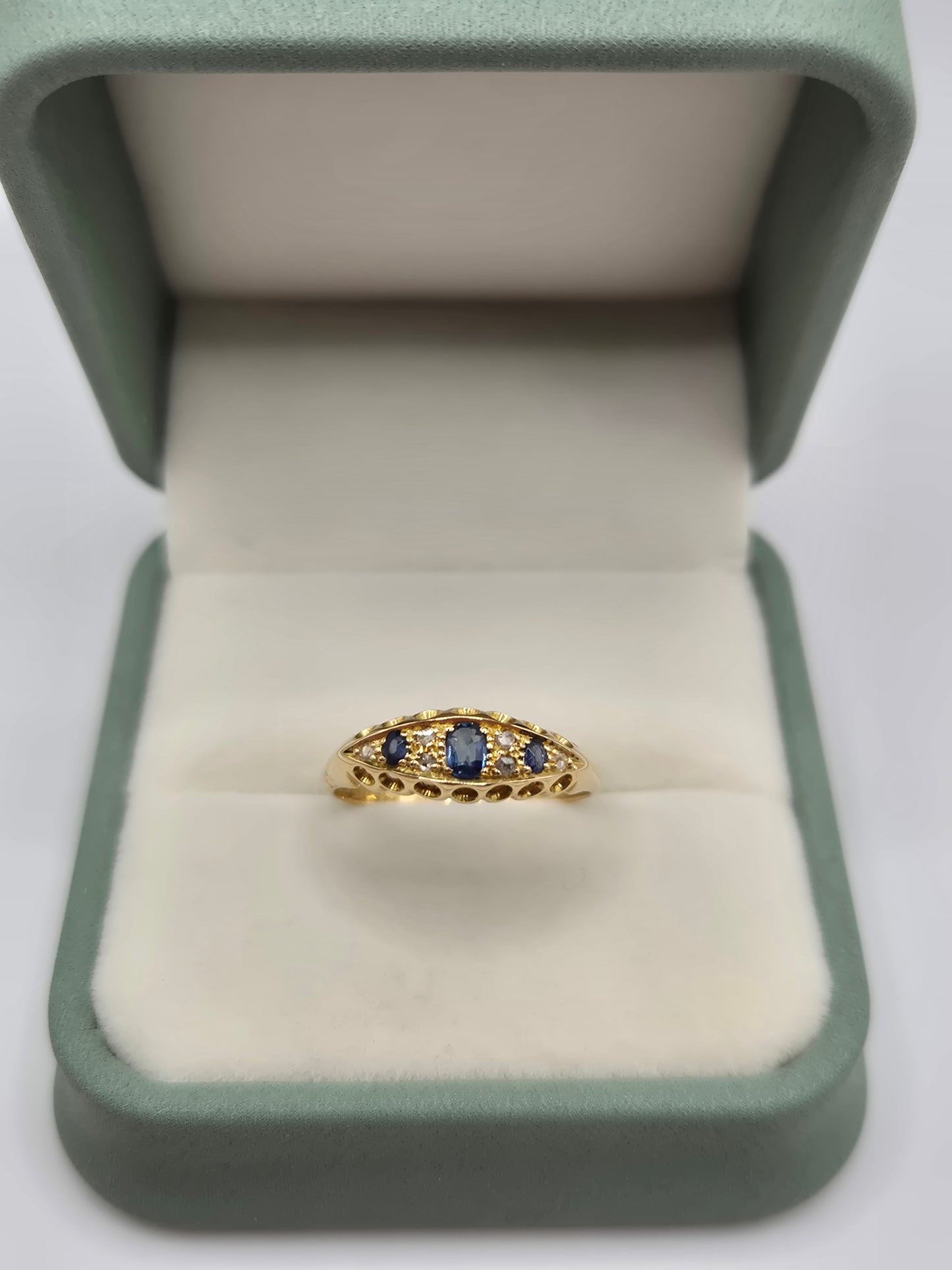 18ct gold sapphire and diamond gypsy ring