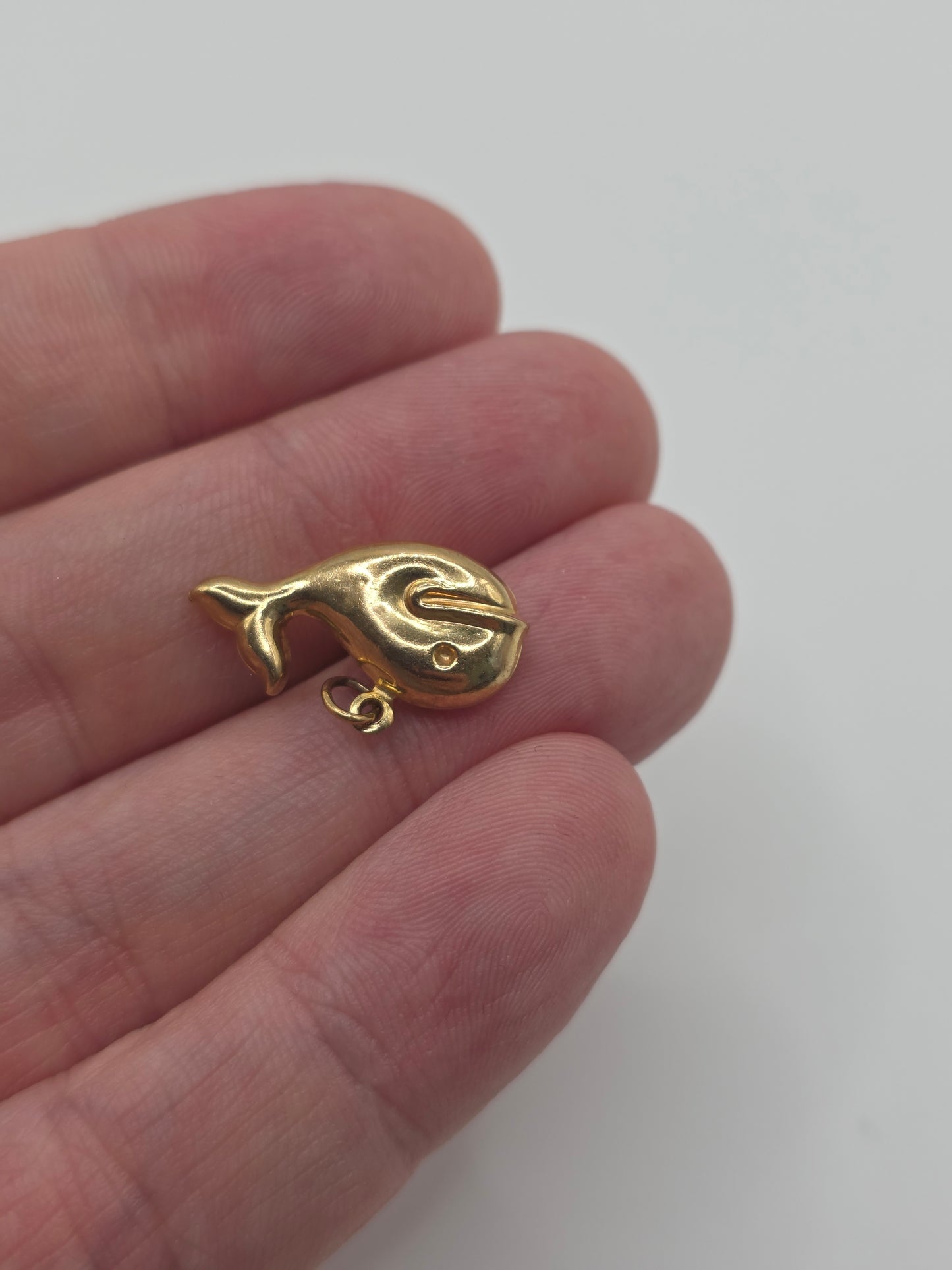 9ct gold whale charm