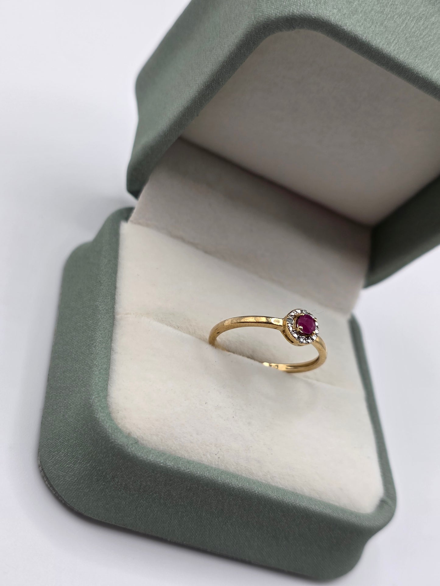 9ct gold ruby and diamond ring