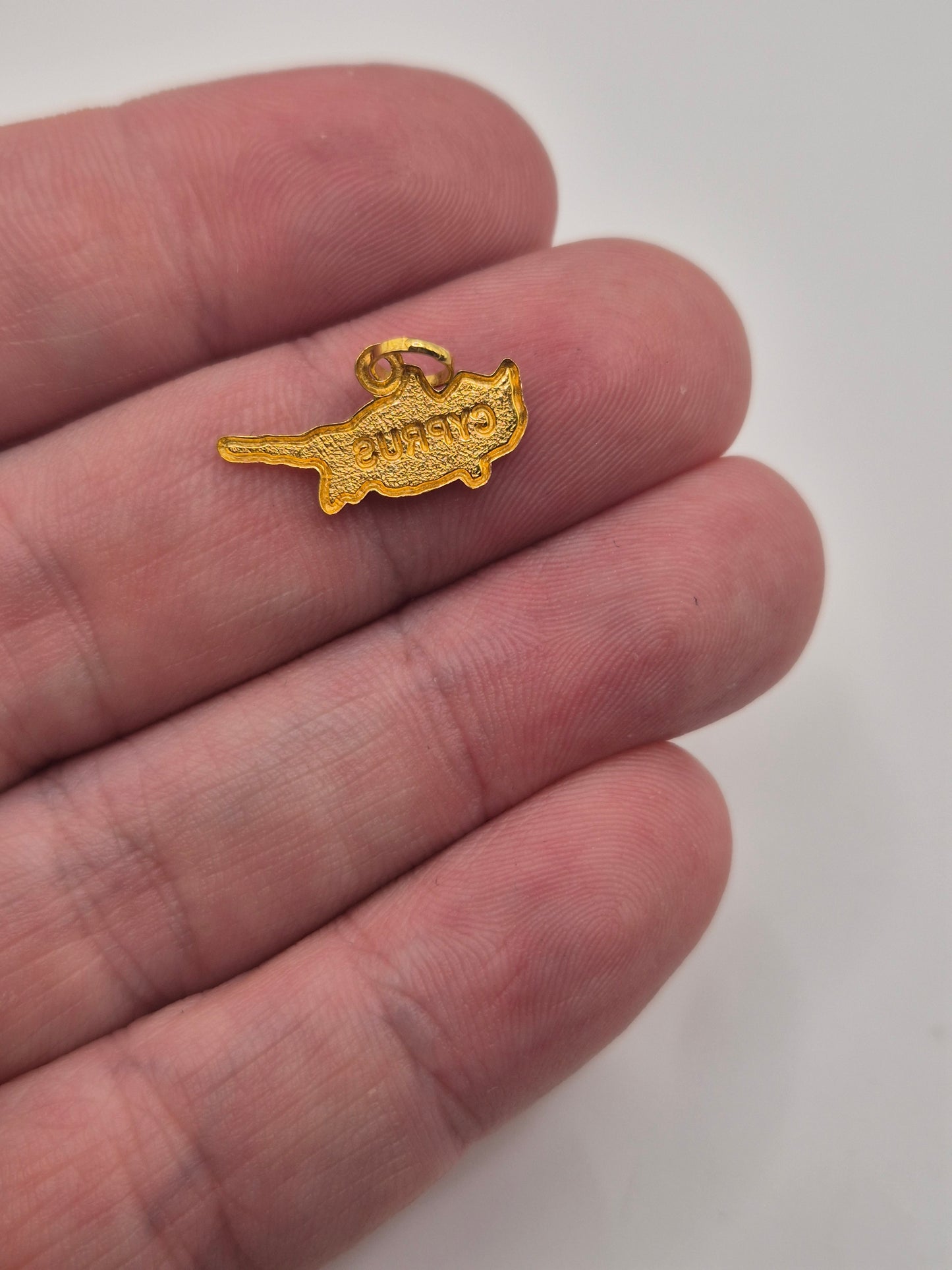 18ct gold cyprus charm
