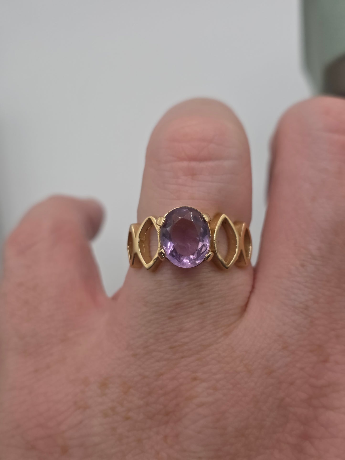 Heavy 9ct gold pale amethyst ring