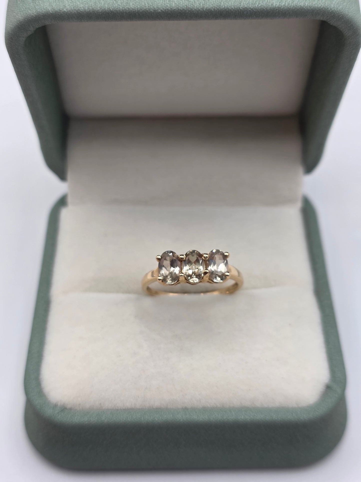 9ct gold topaz ring