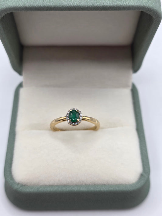 9ct gold emerald and diamond ring