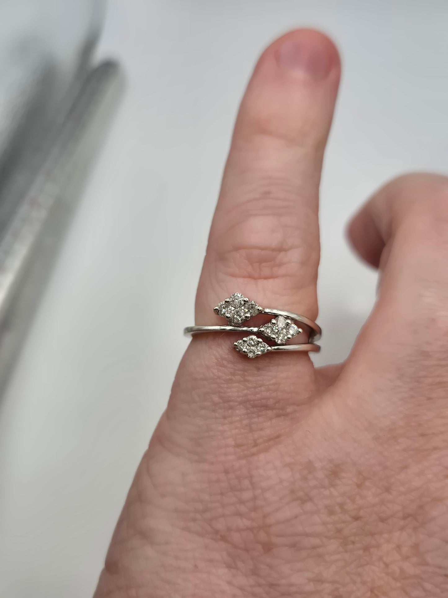 9ct white gold diamond ring