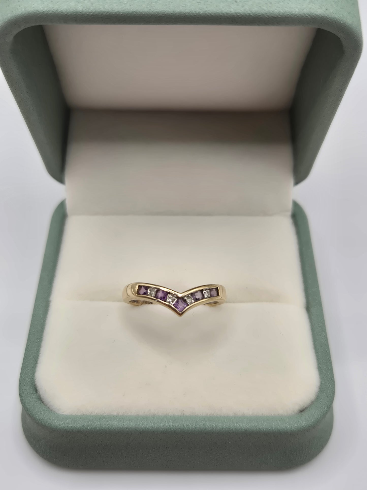 9ct gold amethyst and diamond wishbone ring