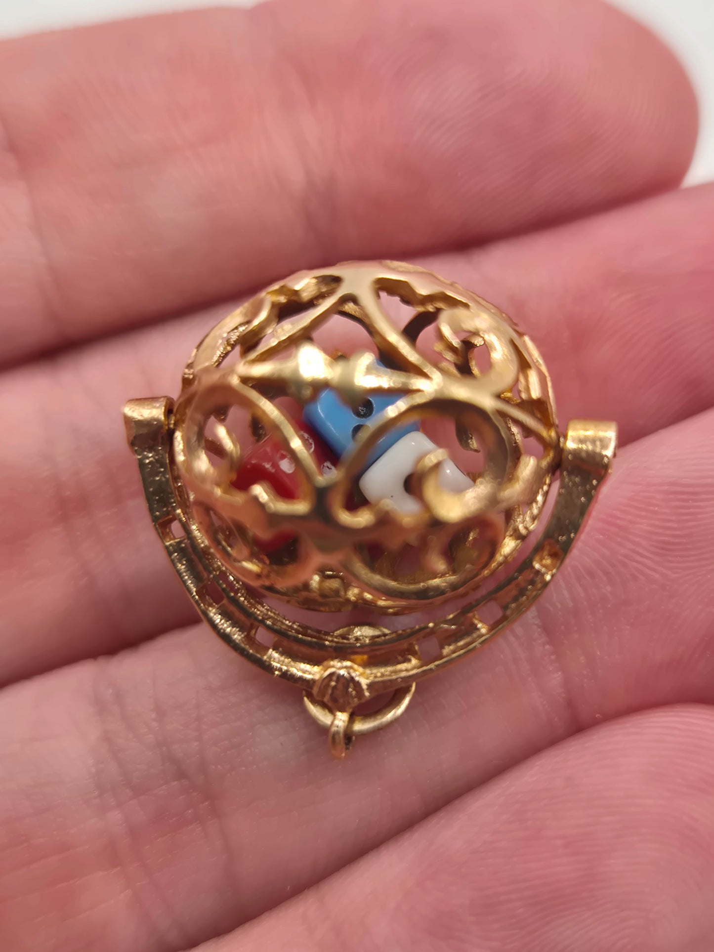 Heavy 9ct rose gold lucky dice spinning pendant
