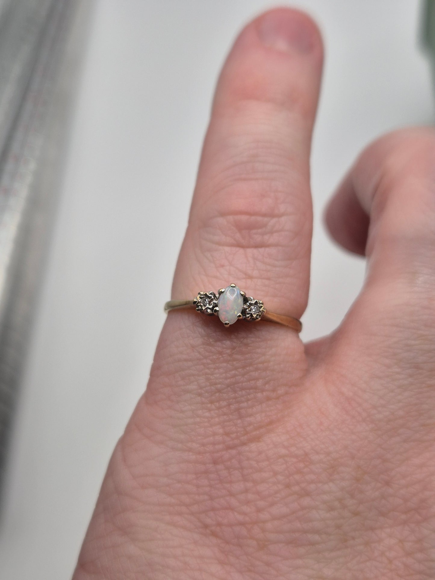 9ct gold opal and diamond ring