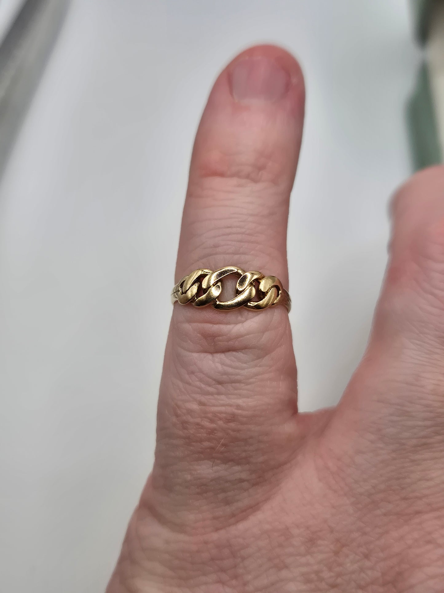 9ct gold ring