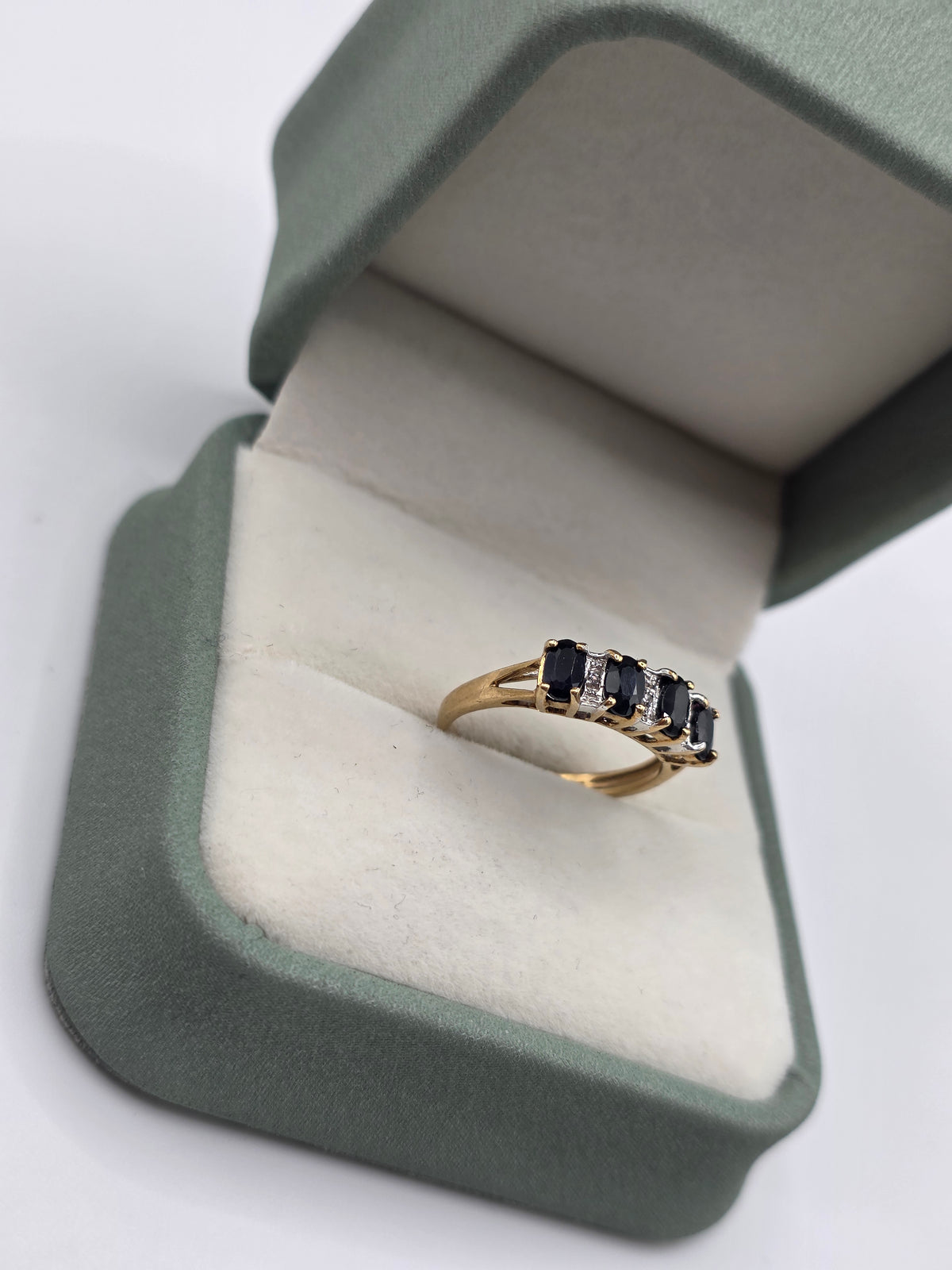 9ct gold sapphire and diamond ring