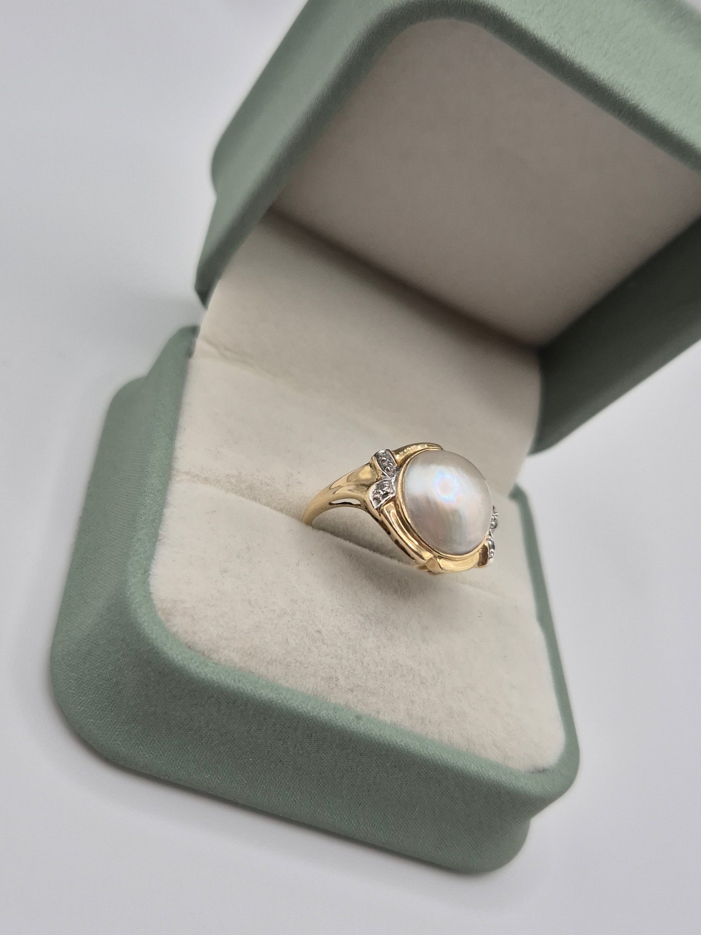14ct gold pearl and diamond ring