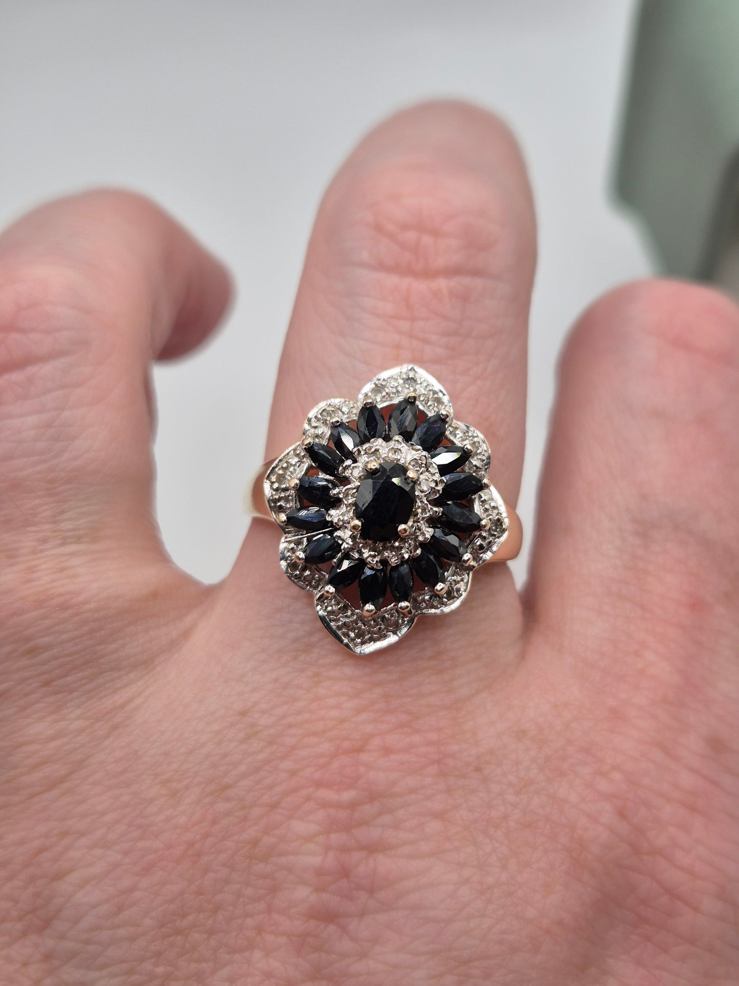 Heavy 9ct gold sapphire and diamond ring