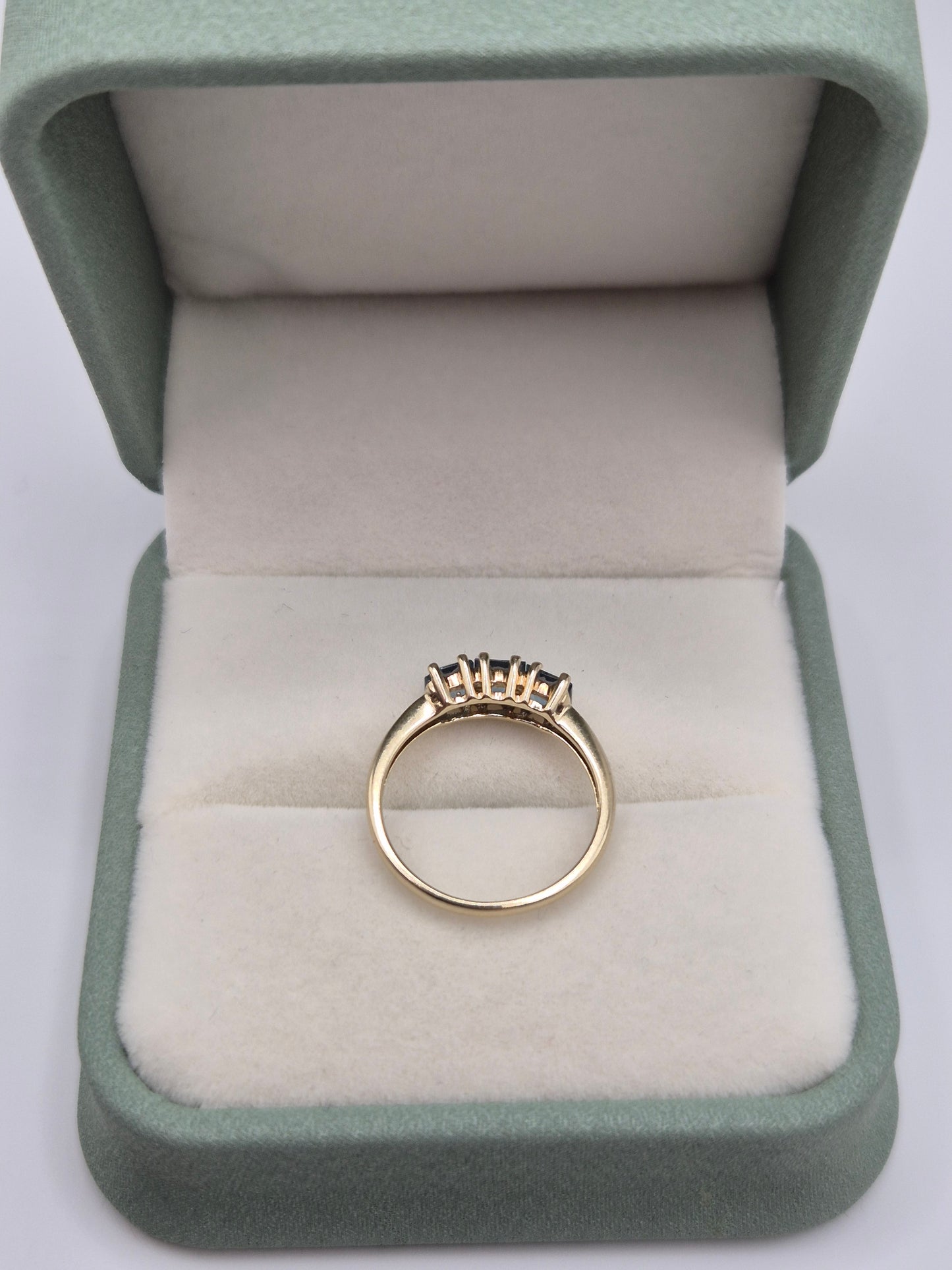 9ct gold topaz ring