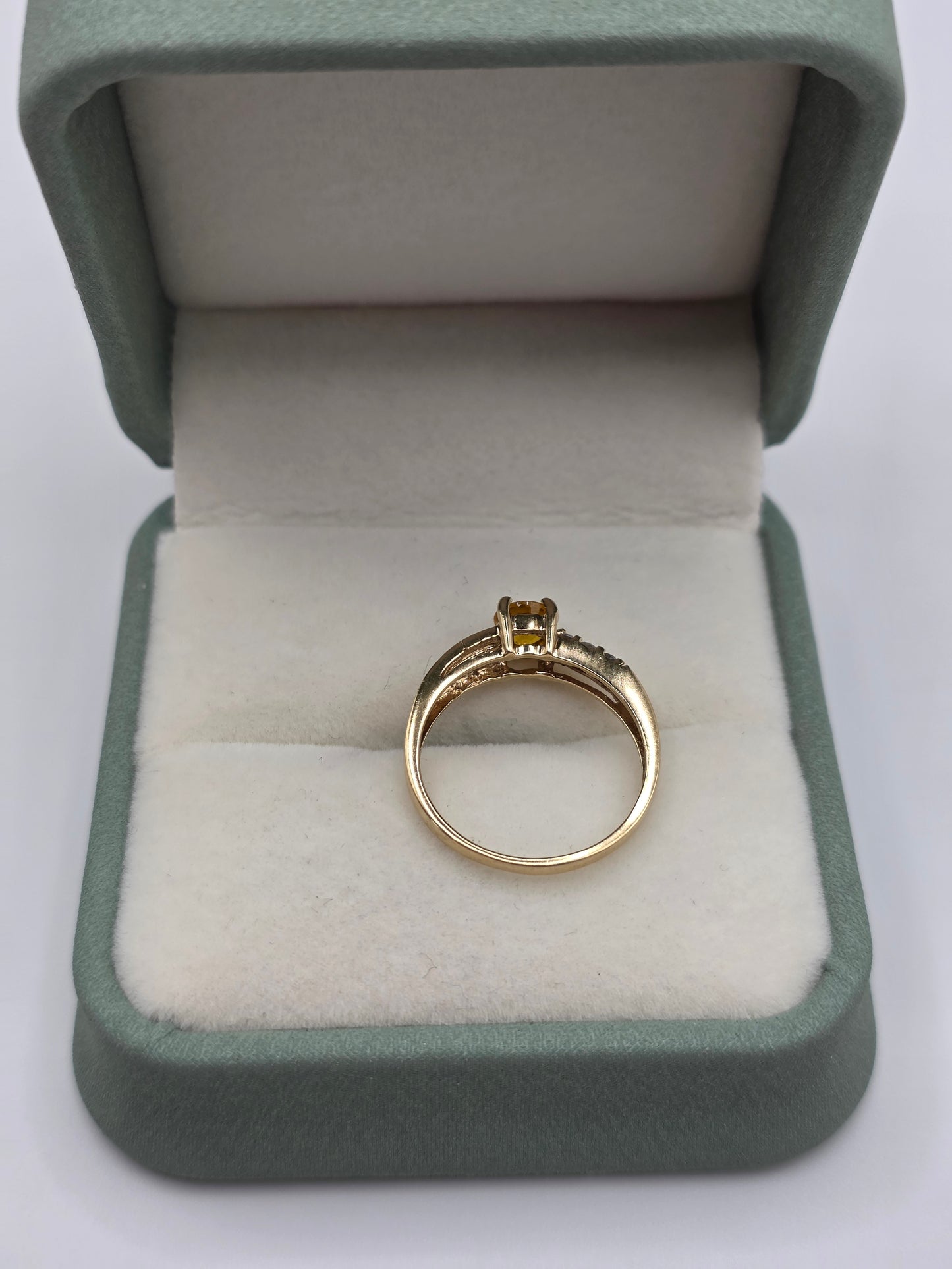 9ct gold yellow sapphire and diamond ring