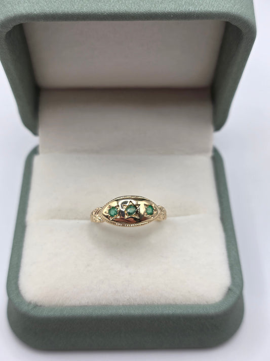 9ct gold emerald gypsy ring