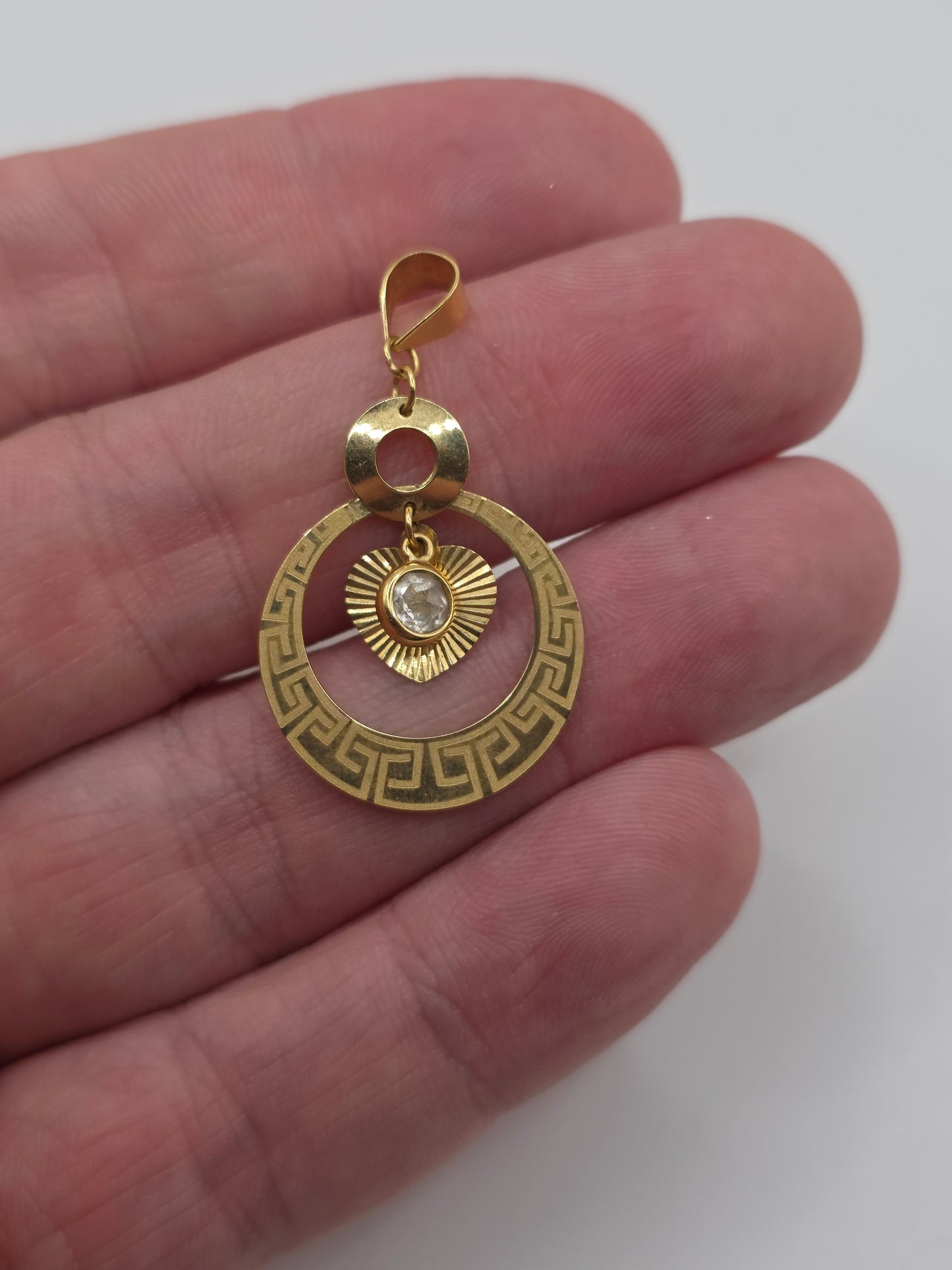 9ct gold pendant