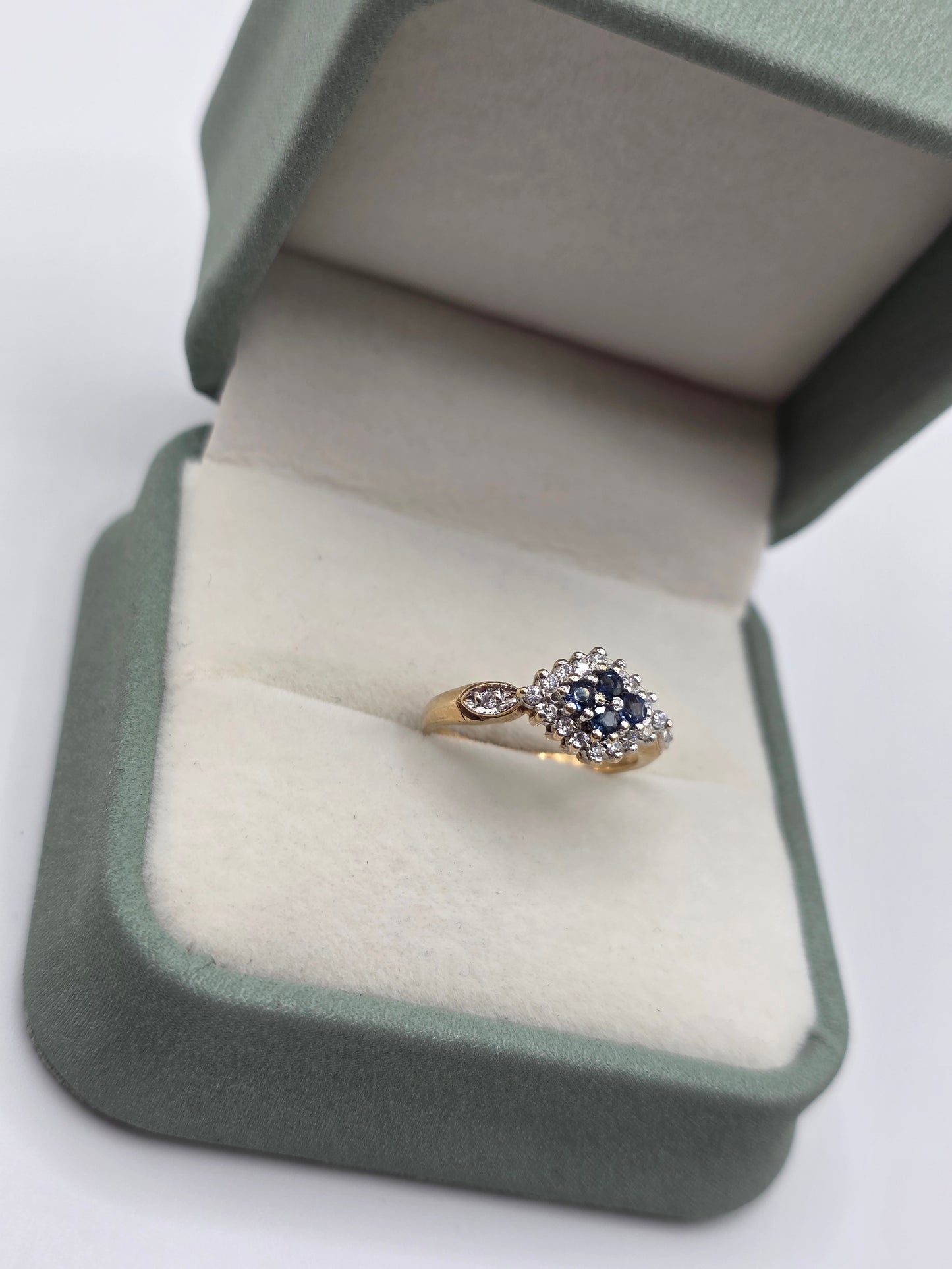 9ct gold sapphire and diamond ring