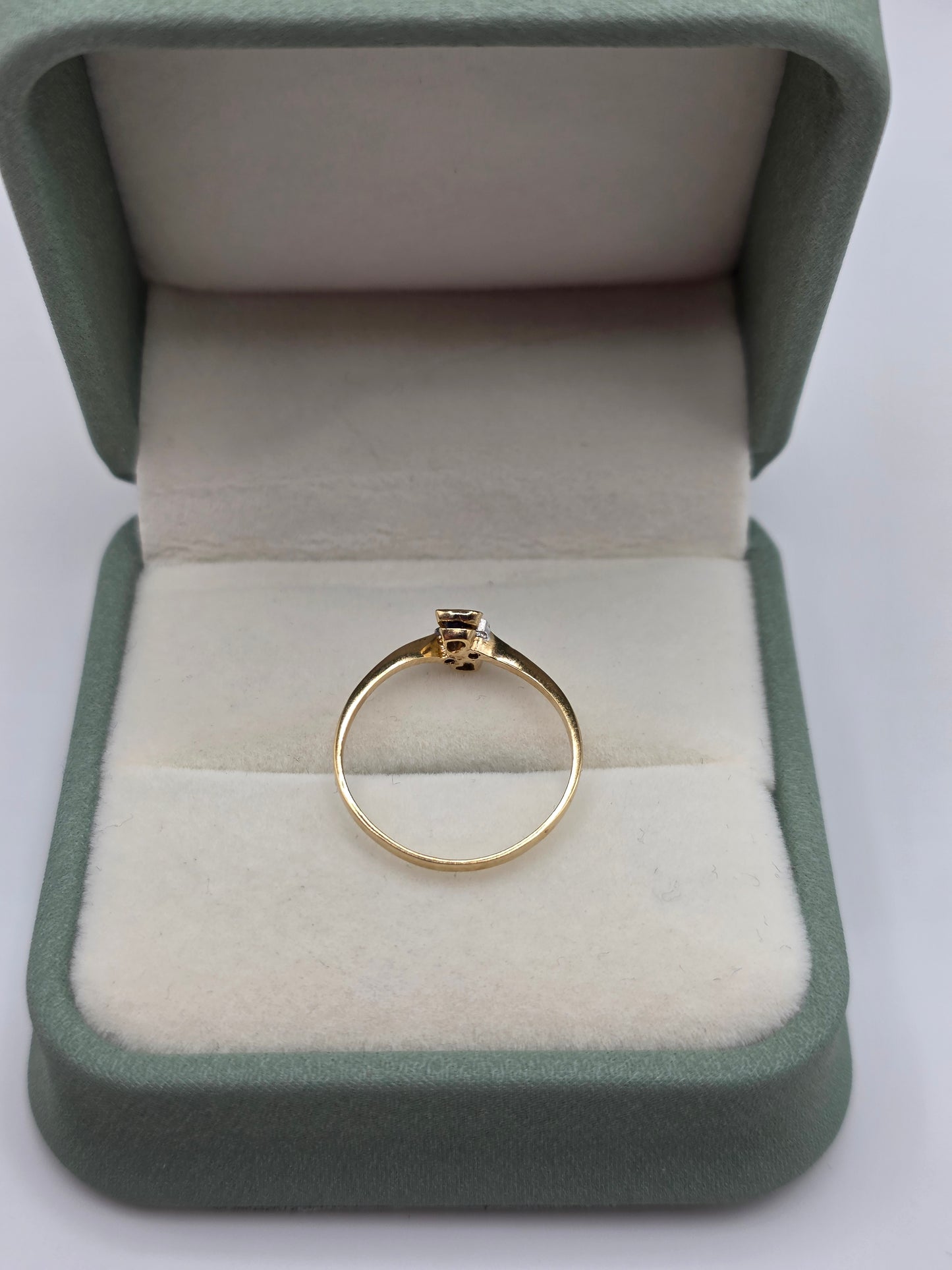 9ct gold sapphire and diamond heart ring