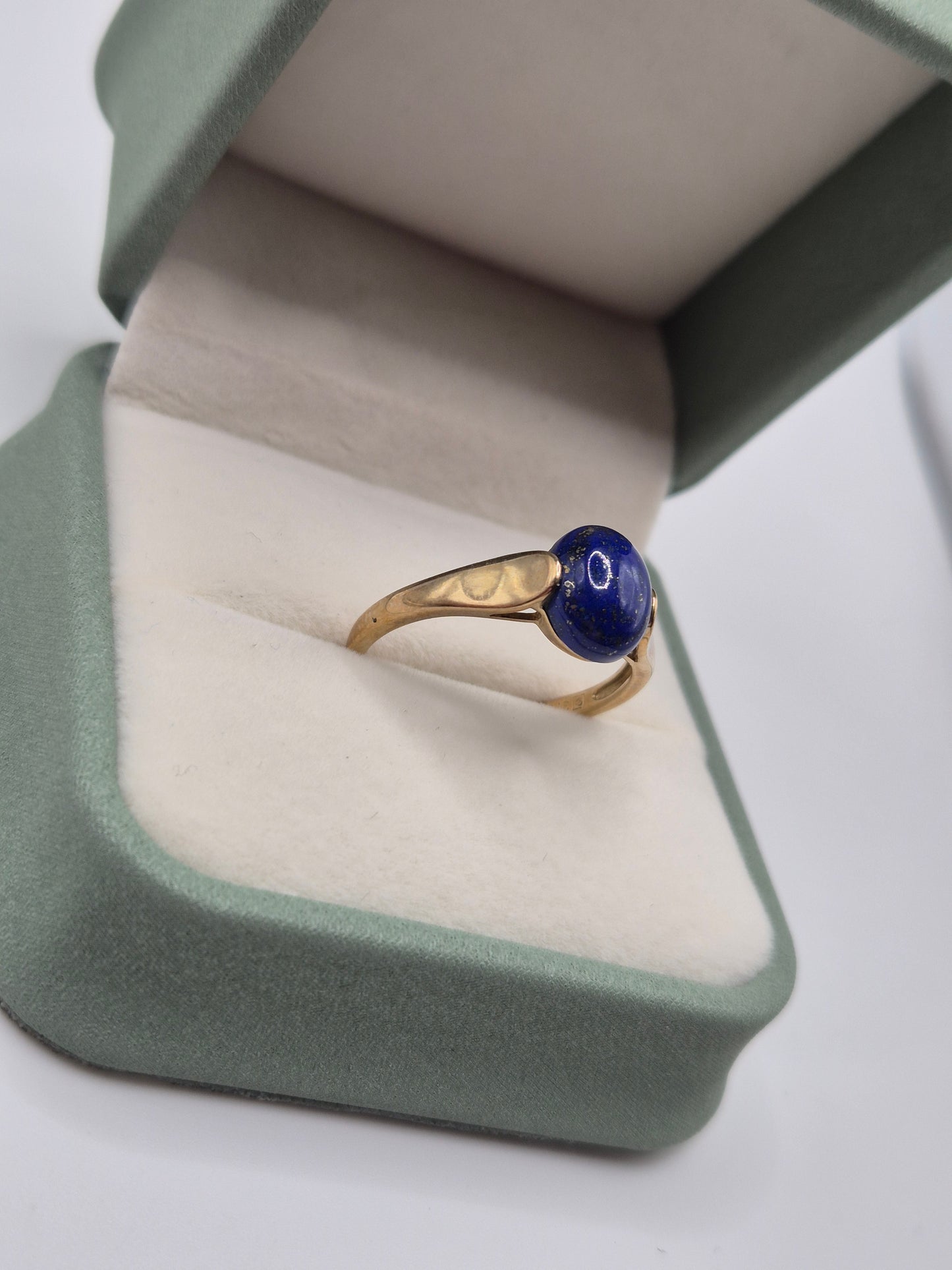 9ct gold lapiz lazuli ring