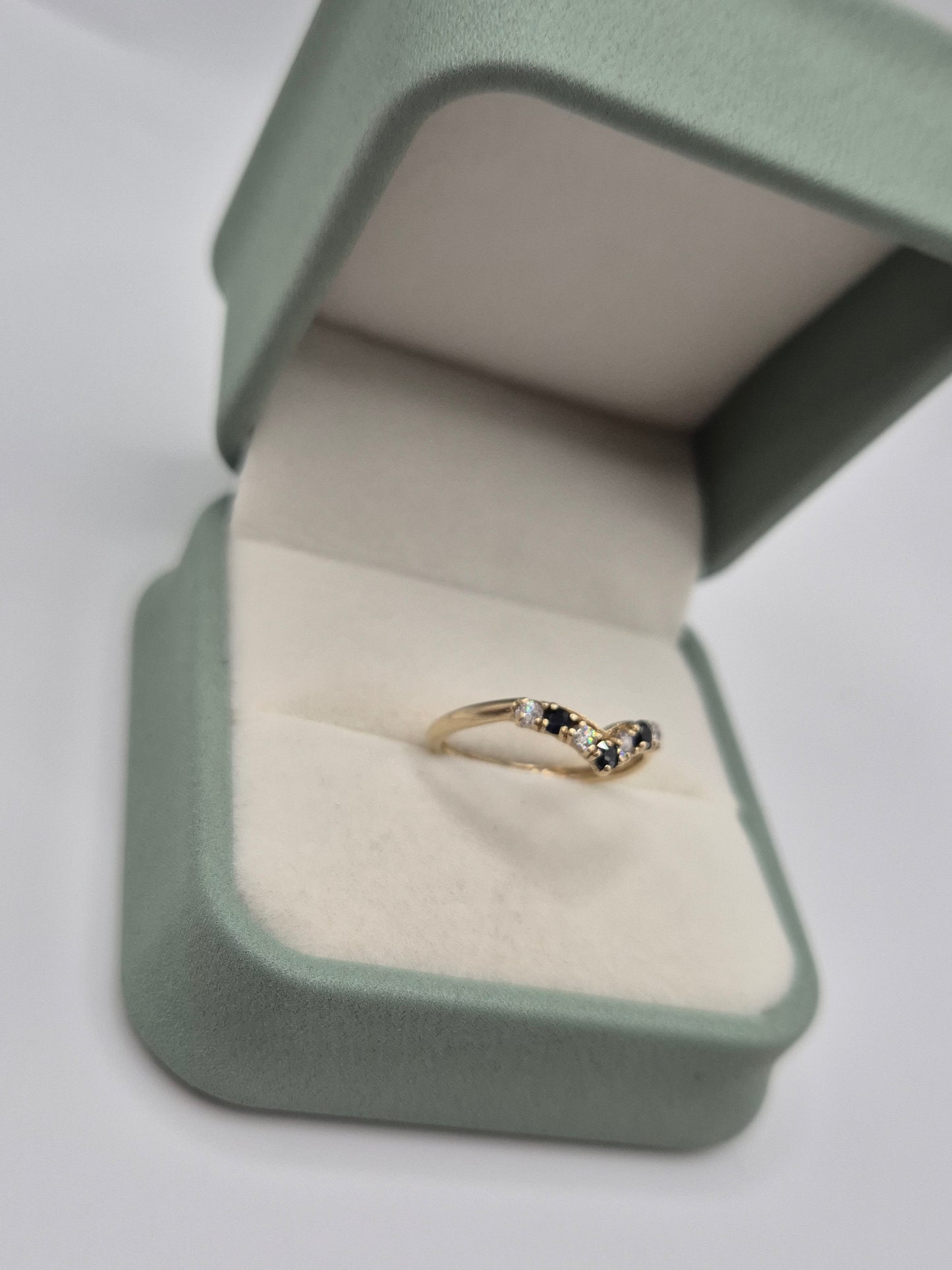 9ct gold sapphire and cz wishbone ring