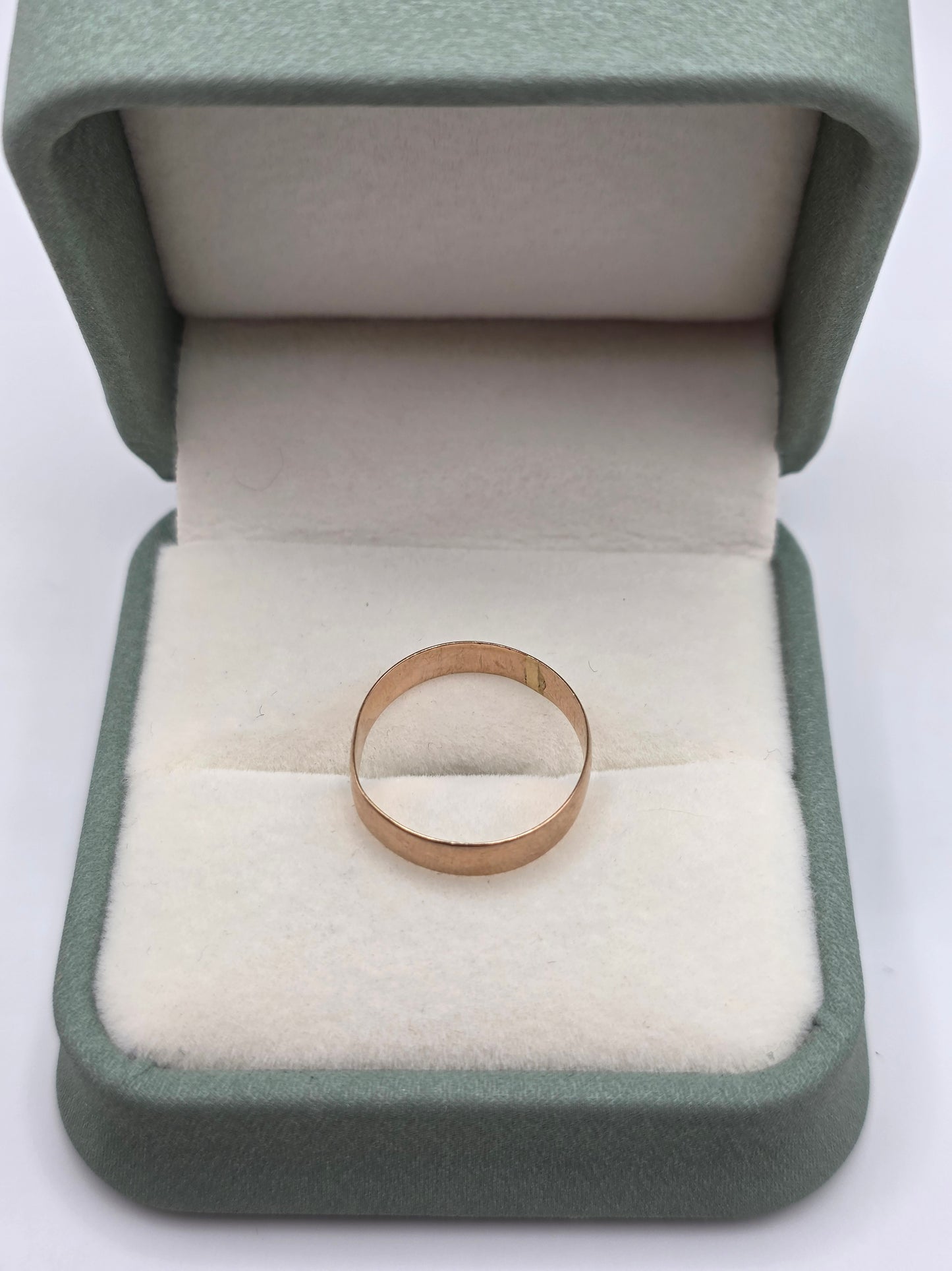 9ct rose gold wedding ring