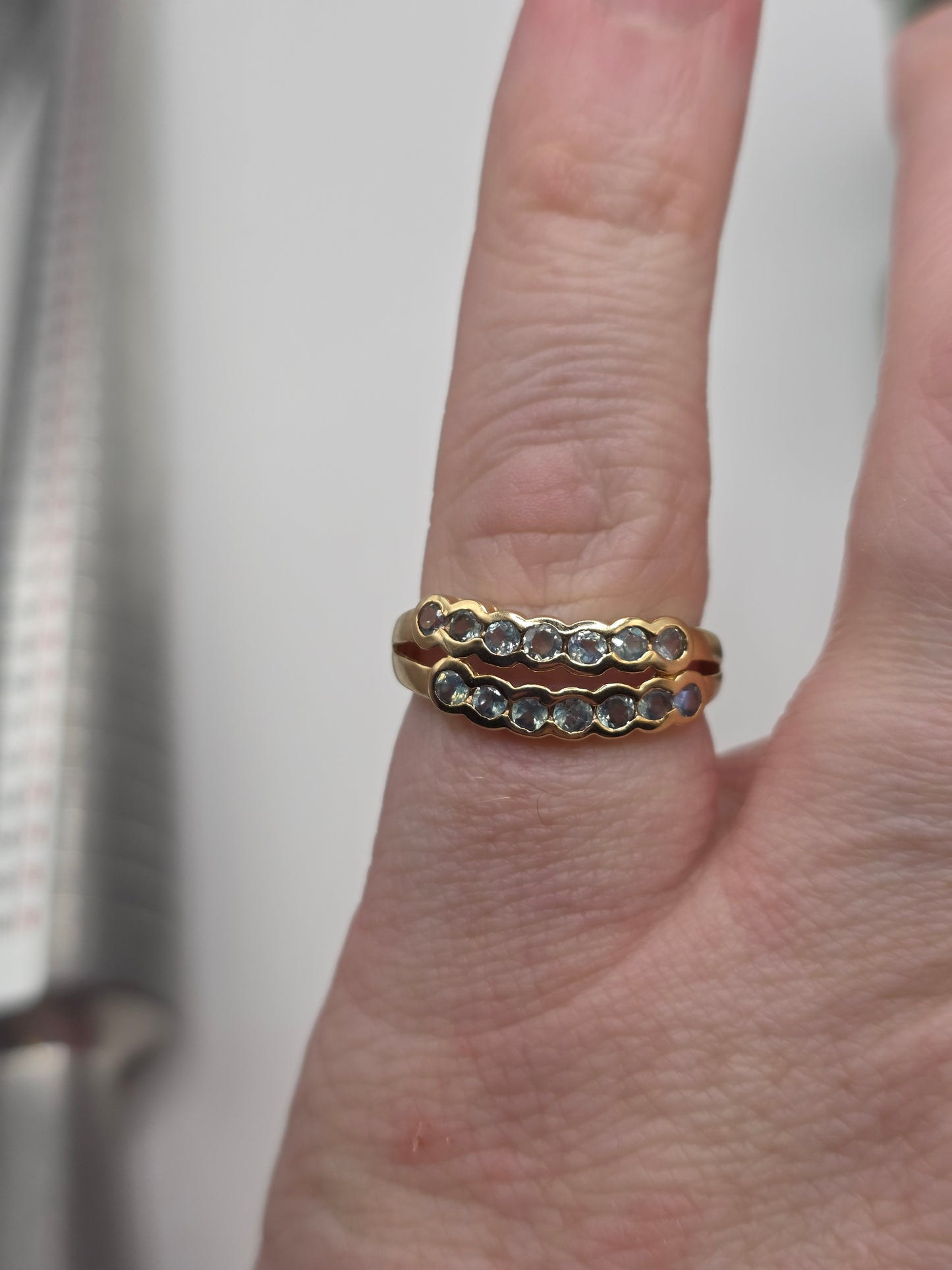 9ct gold sapphire ring