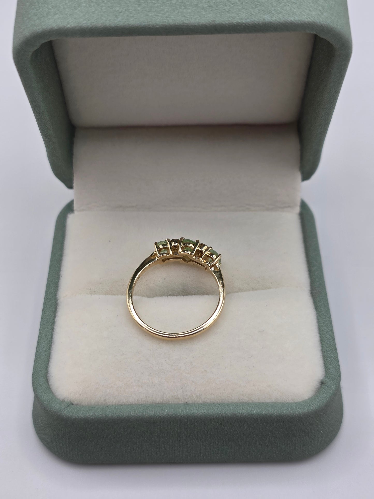 9ct gold green tourmaline and topazring
