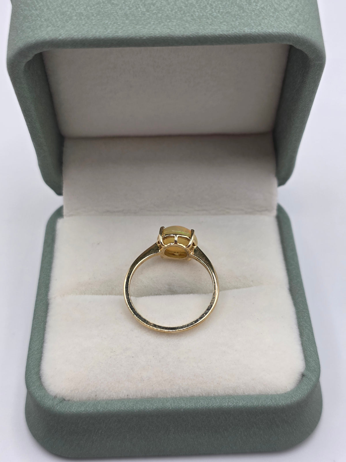 9ct gold opal ring