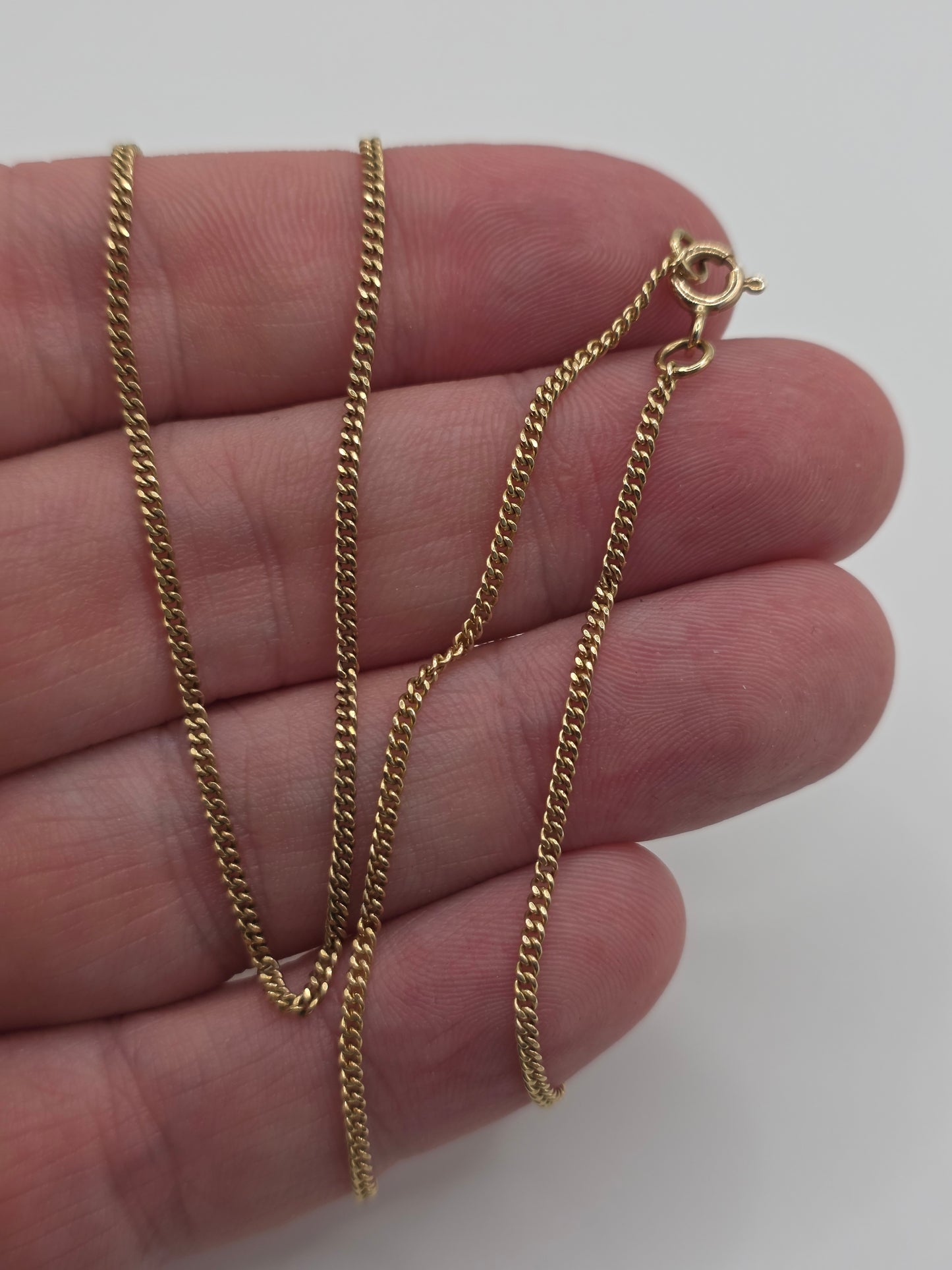 9ct gold curb chain (75)