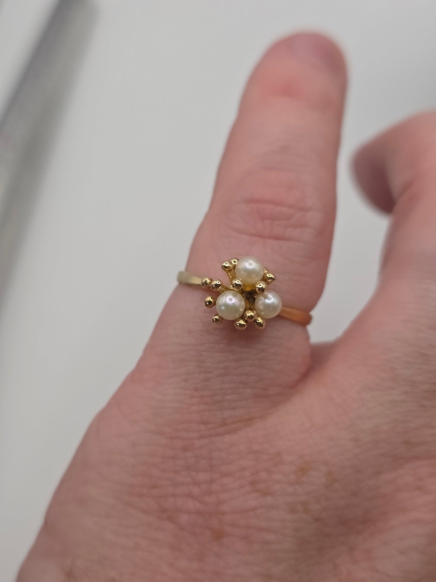 9ct gold pearl ring