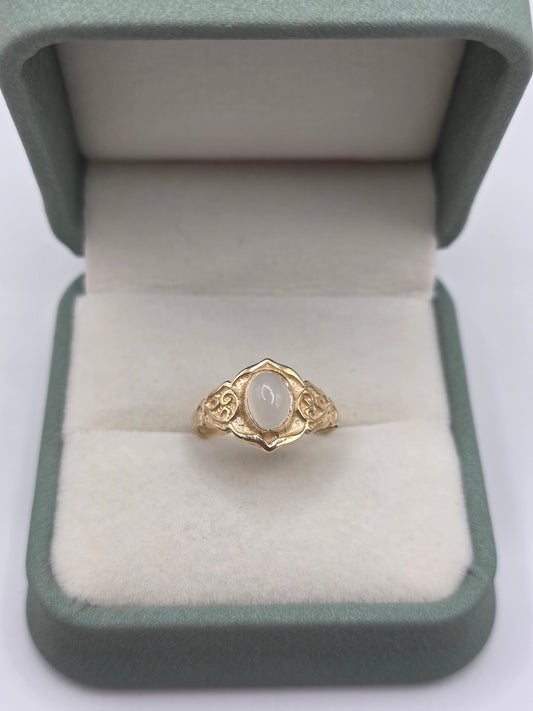9ct gold moonstone ring