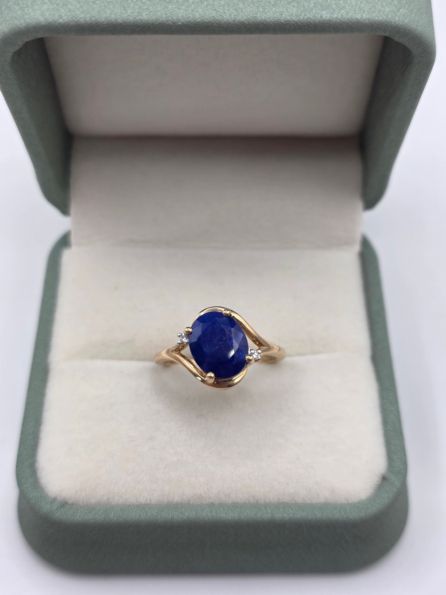 9ct gold lapis lazuli and diamond ring