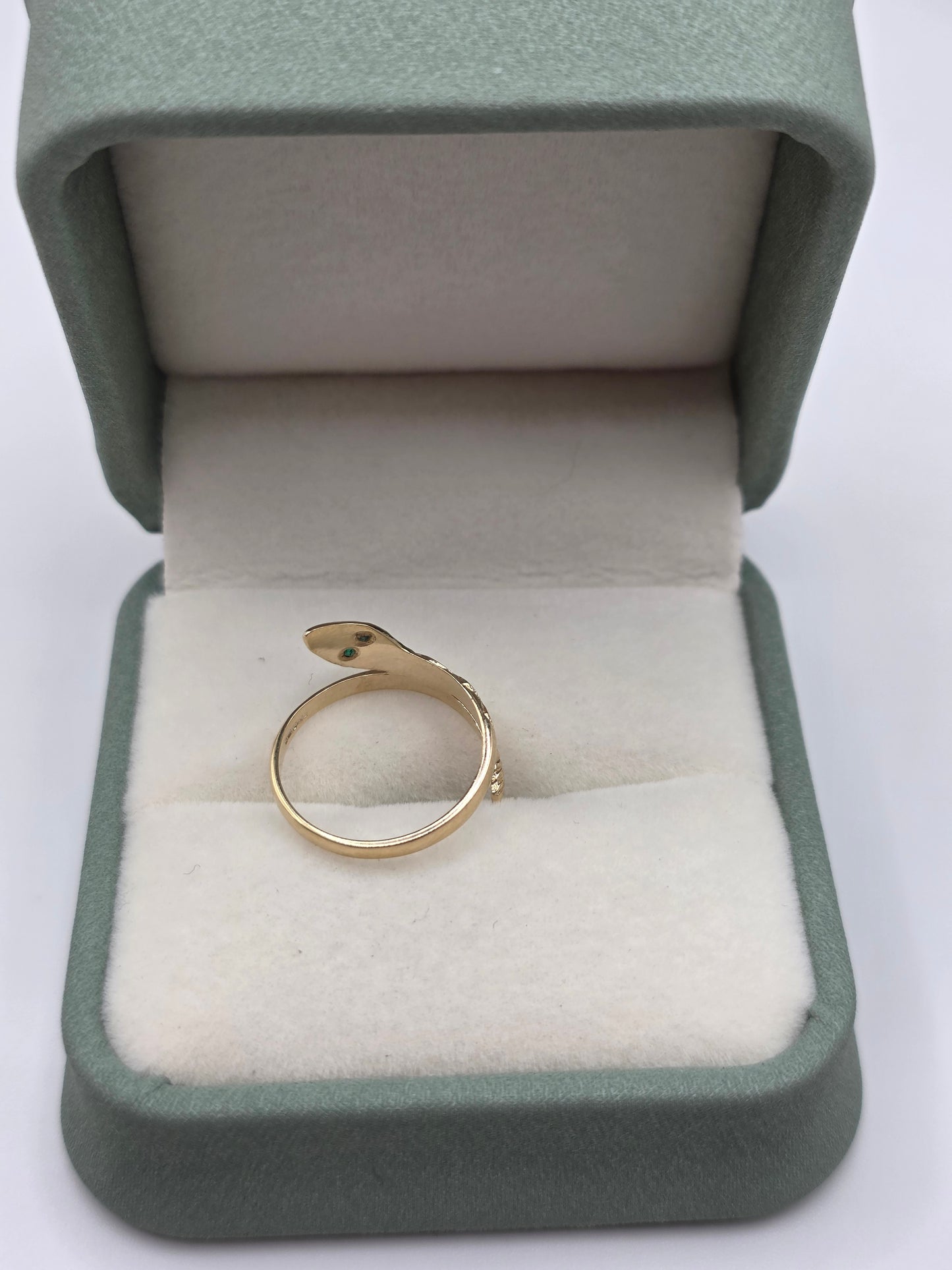 9ct gold emerald snake ring